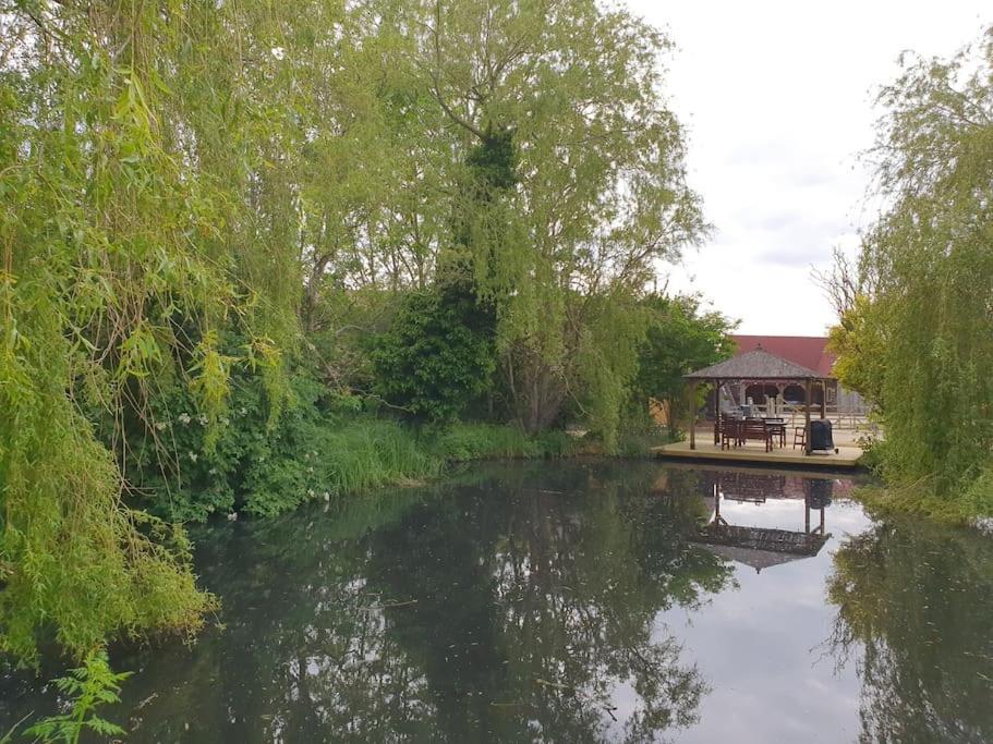 Вилла Pondside Barn Long Wittenham Экстерьер фото